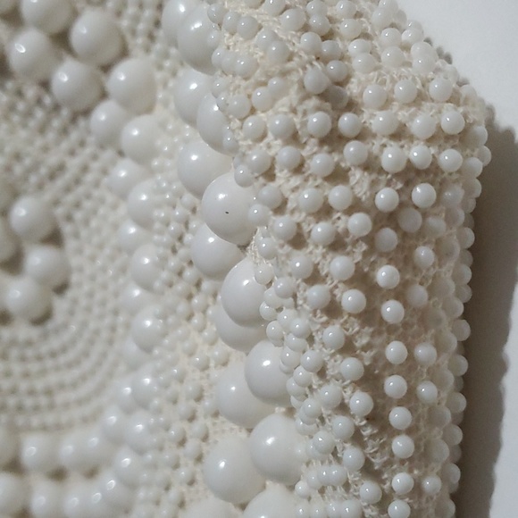 Hand Bag Faux Pearls Clutch Mini Bag in Cream - Picture 17 of 17
